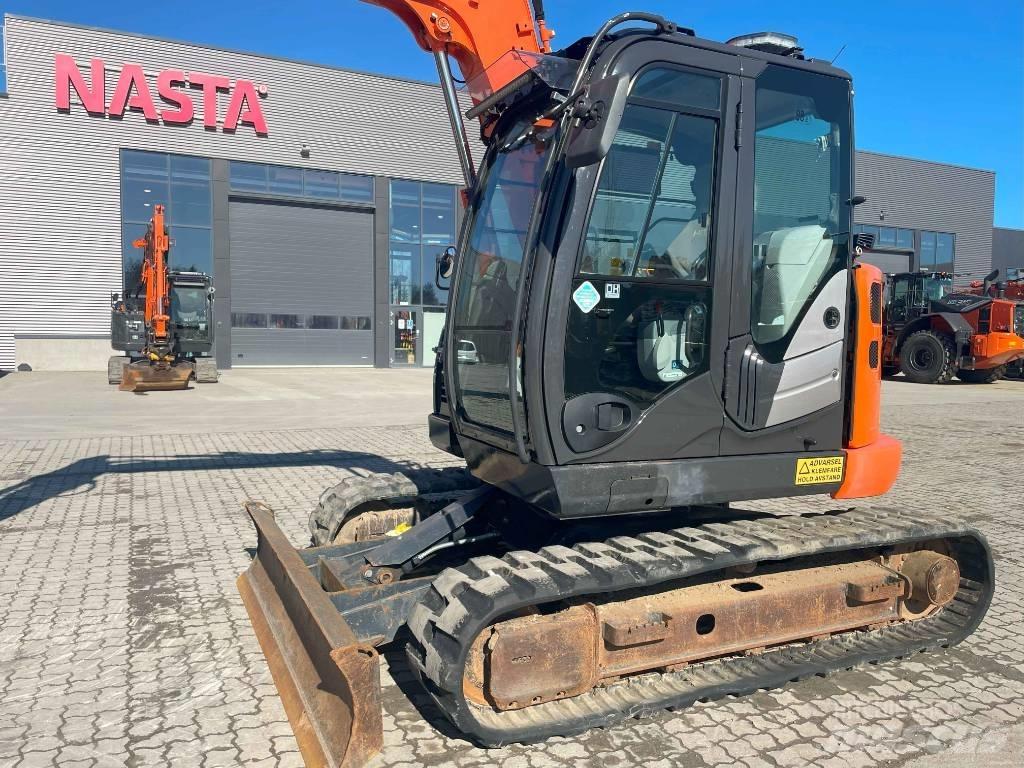 Hitachi ZX 85 US-6 حفارات وسط 7 طن - 12 طن