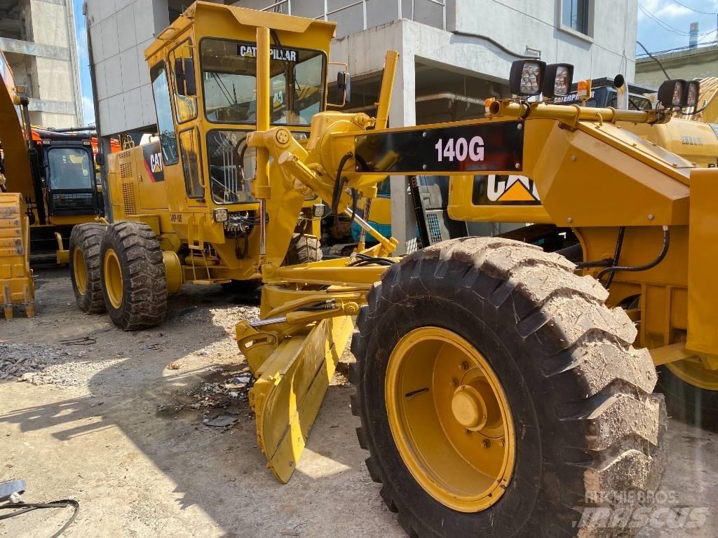 CAT 140 G معدات تمهيد الطرق
