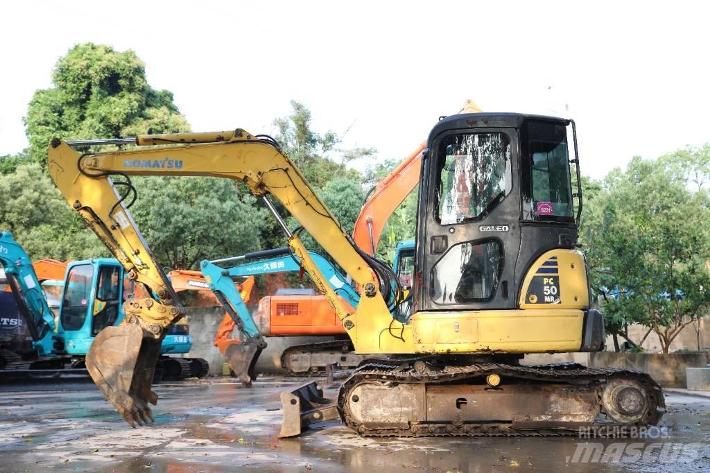 Komatsu PC 50 MR حفارات زحافة