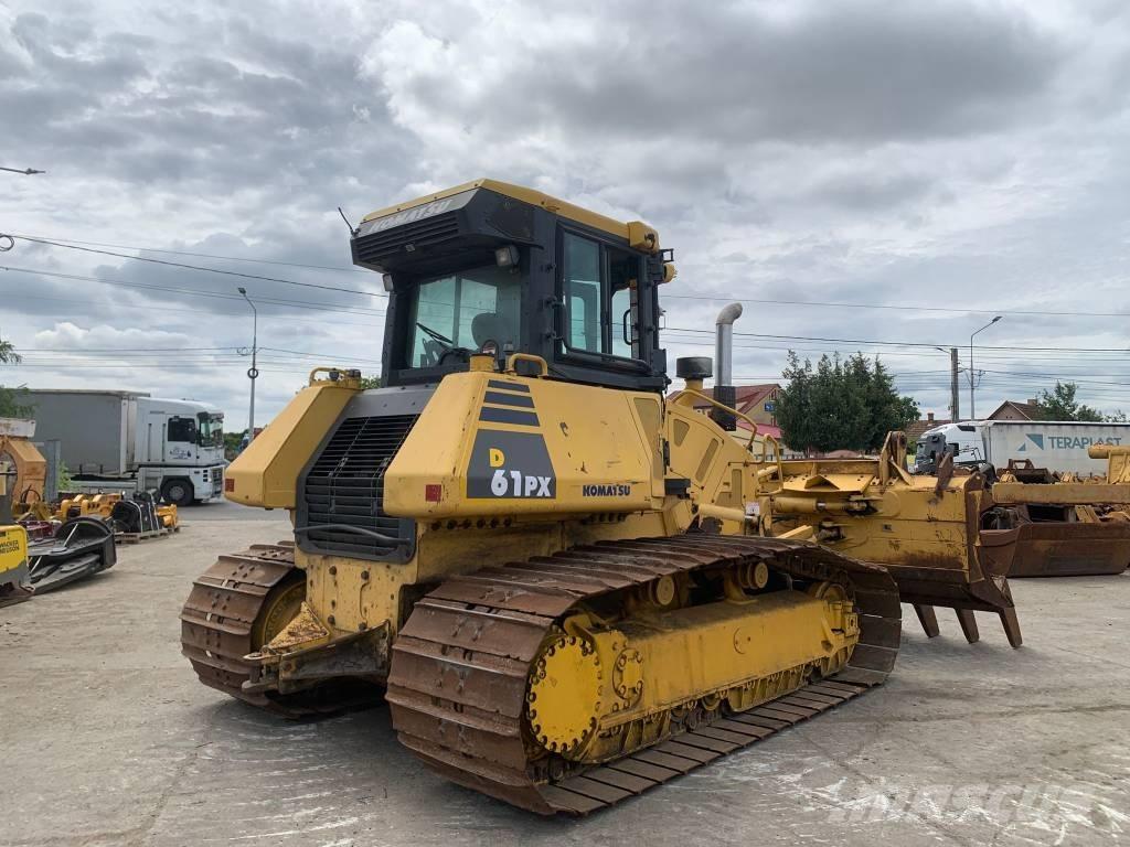 Komatsu D 61 PXI-23 بلدوزرات مجنزرة