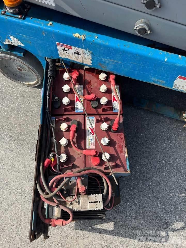Genie GS 1930 رافعات مقصية الشكل