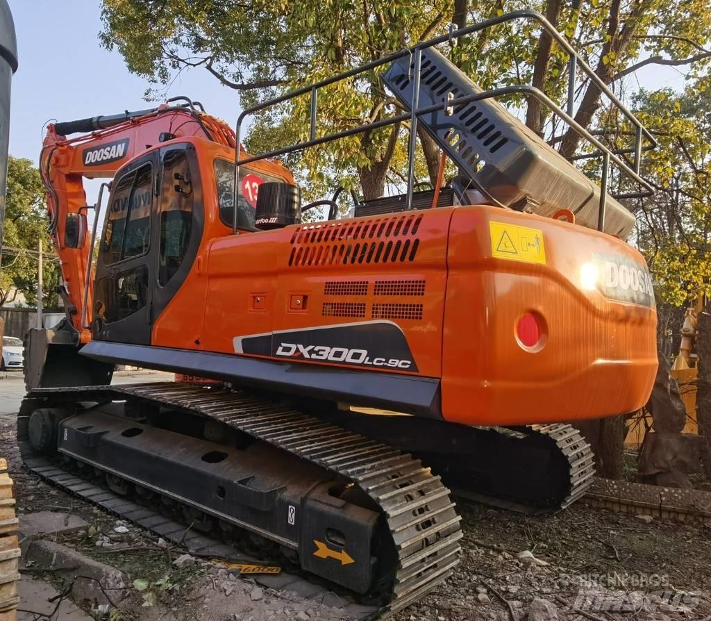 Doosan DX300LC- 9C حفارات زحافة