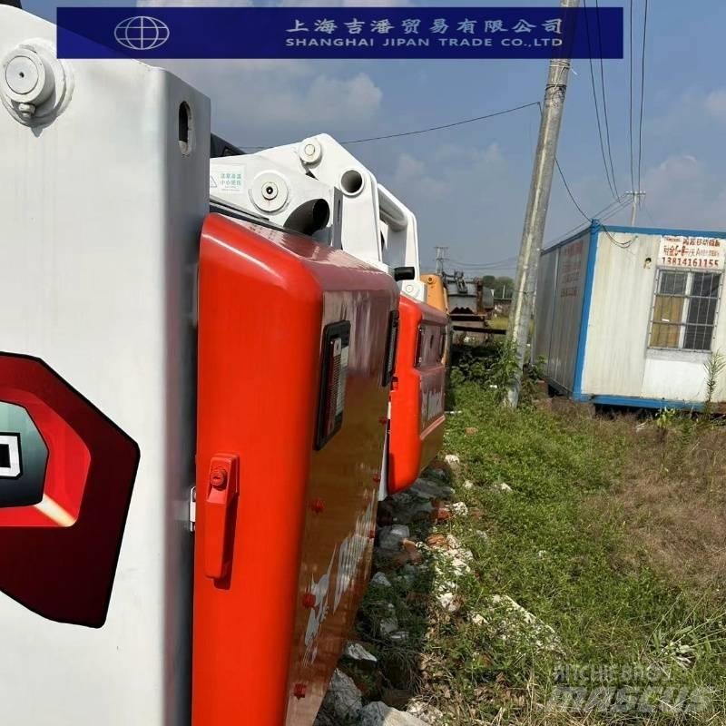 Bobcat S 590 لوادر انزلاقية التوجيه