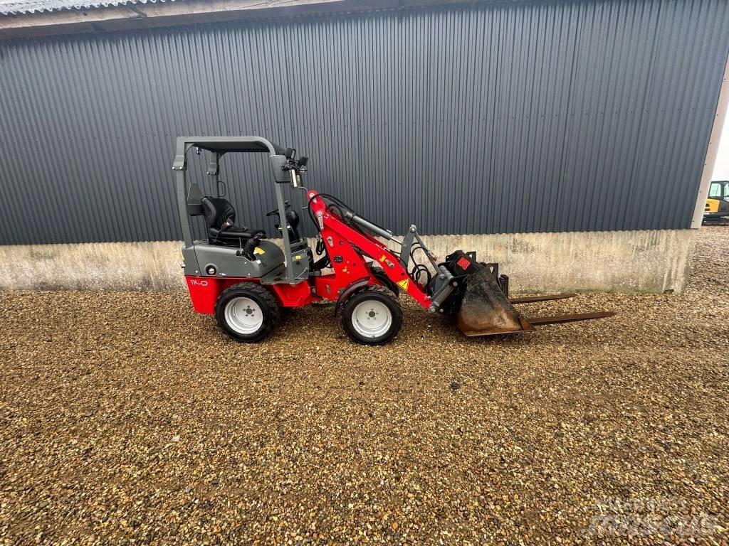 Weidemann 1140 لوادر بعجل