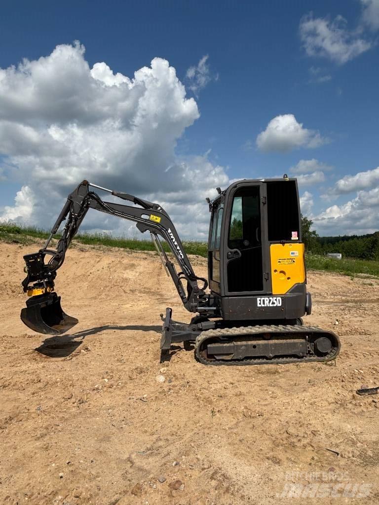 Volvo ECR 25 D حفارات صغيرة أقل من 7 طن (حفارات صغيرة)