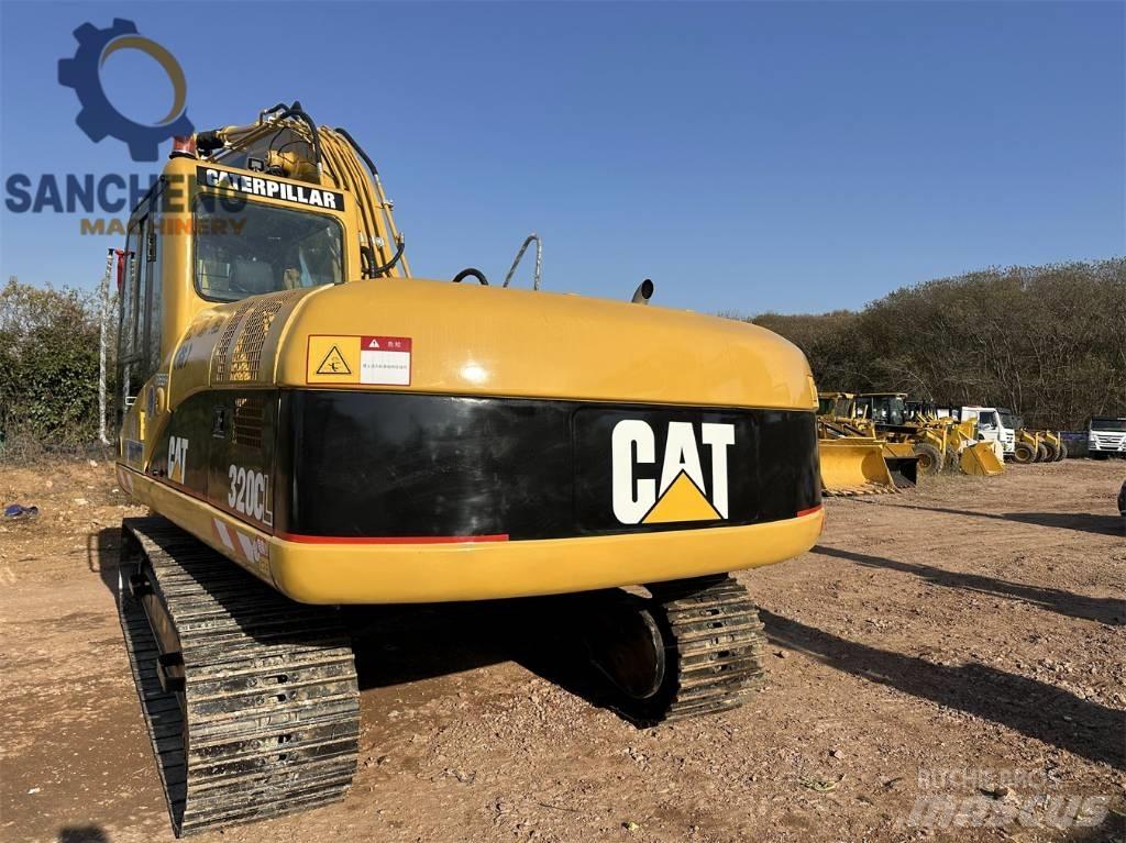 CAT 320 C L حفارات زحافة