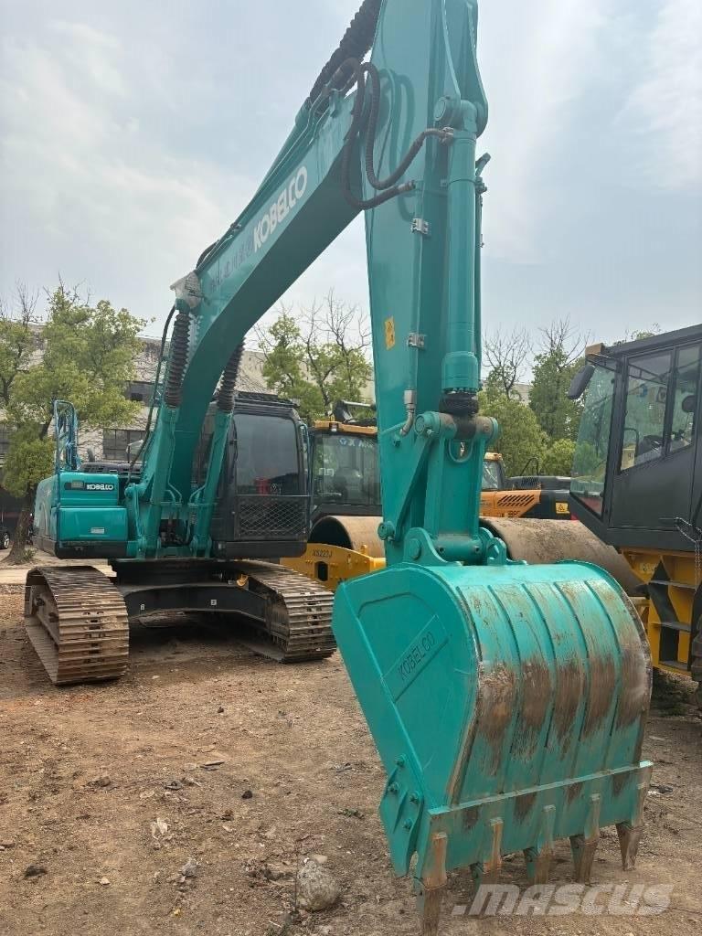 Kobelco SK 210 حفارات زحافة