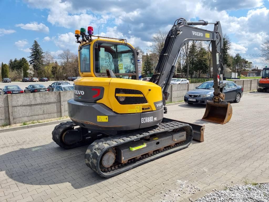 Volvo ECR 88 D حفارات وسط 7 طن - 12 طن
