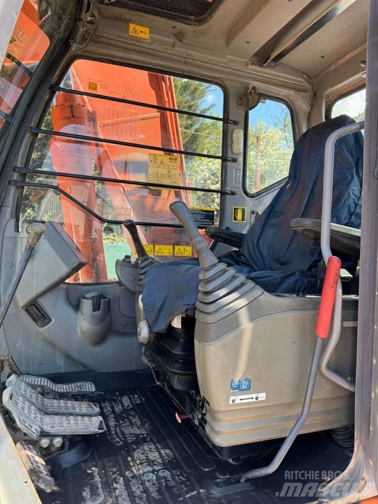 Hitachi ZX 130 حفارات زحافة