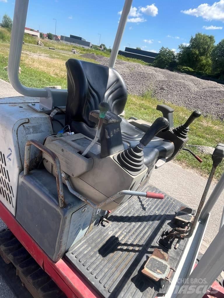 Takeuchi TB 016 حفارات زحافة