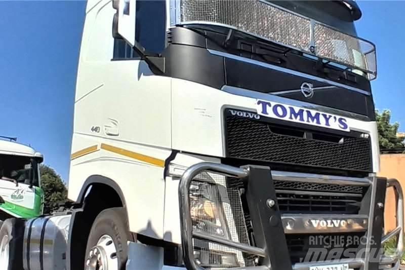 Volvo FH440 6X4 شاحنات أخرى