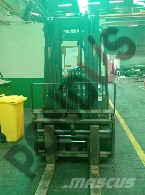 Doosan B22 شاحنات ذات رافعات شوكية تعمل بالكهرباء