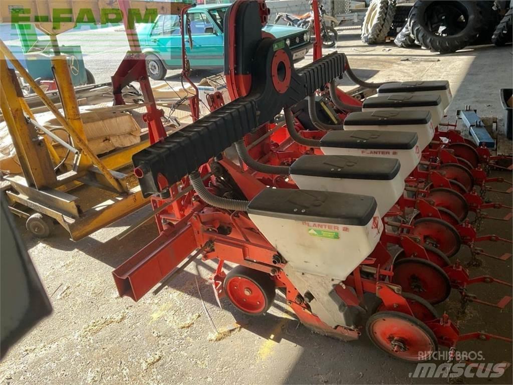 Kuhn Planter 2 ماكينات البذر الدقيق