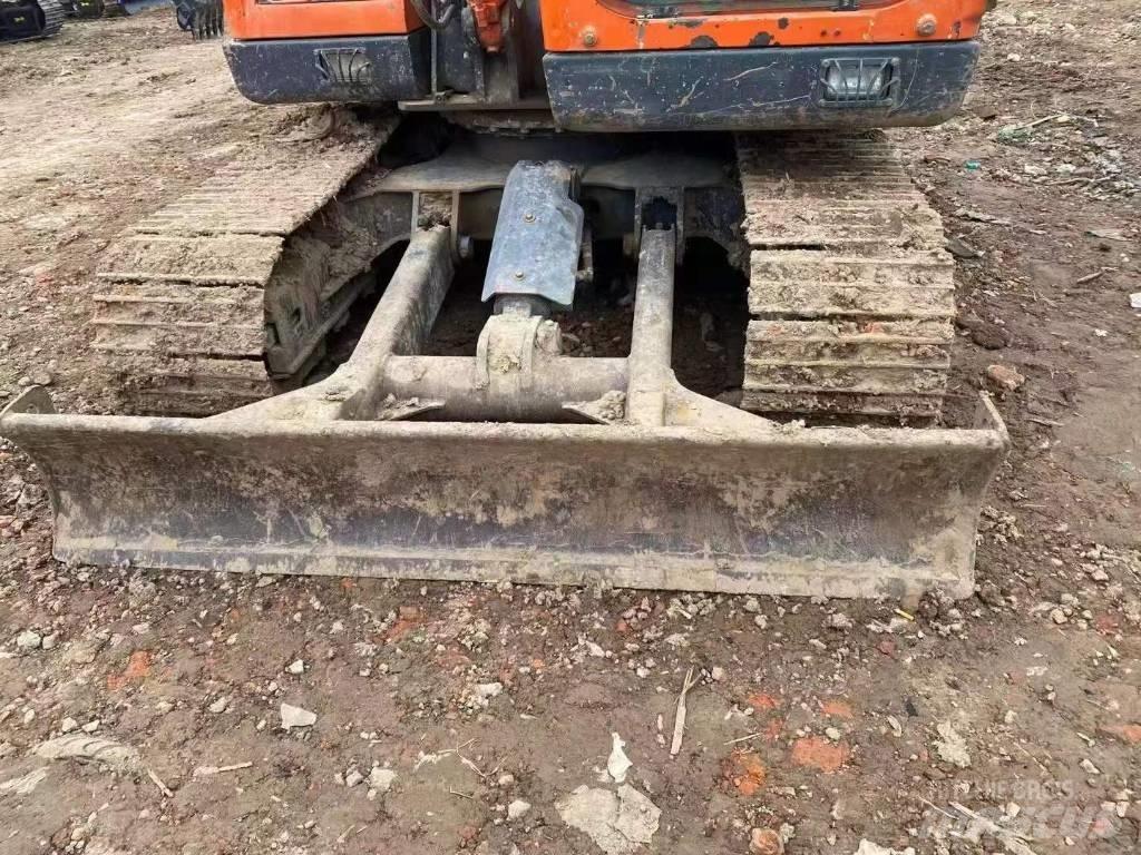 Doosan DX 75 حفارات زحافة