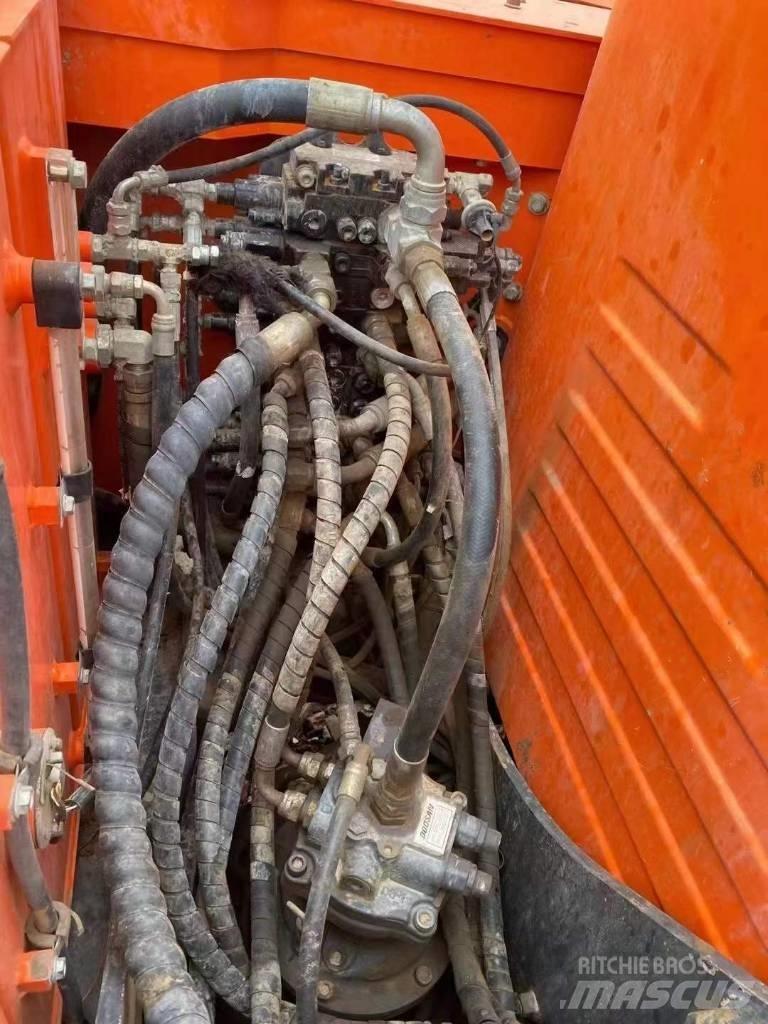 Doosan DX 75 حفارات زحافة