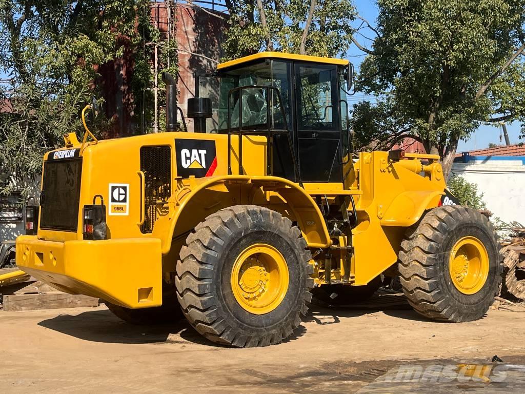 CAT 966 لوادر بعجل