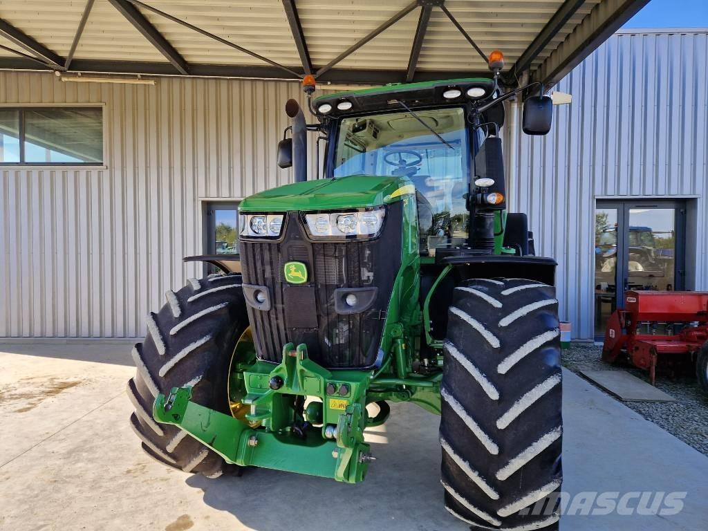 John Deere 7230 R الجرارات
