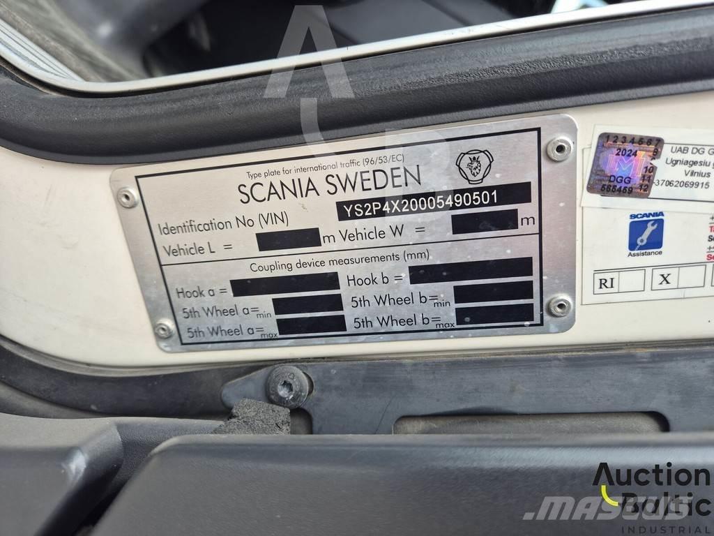 Scania P 450 شاحنات بمقصورة وهيكل