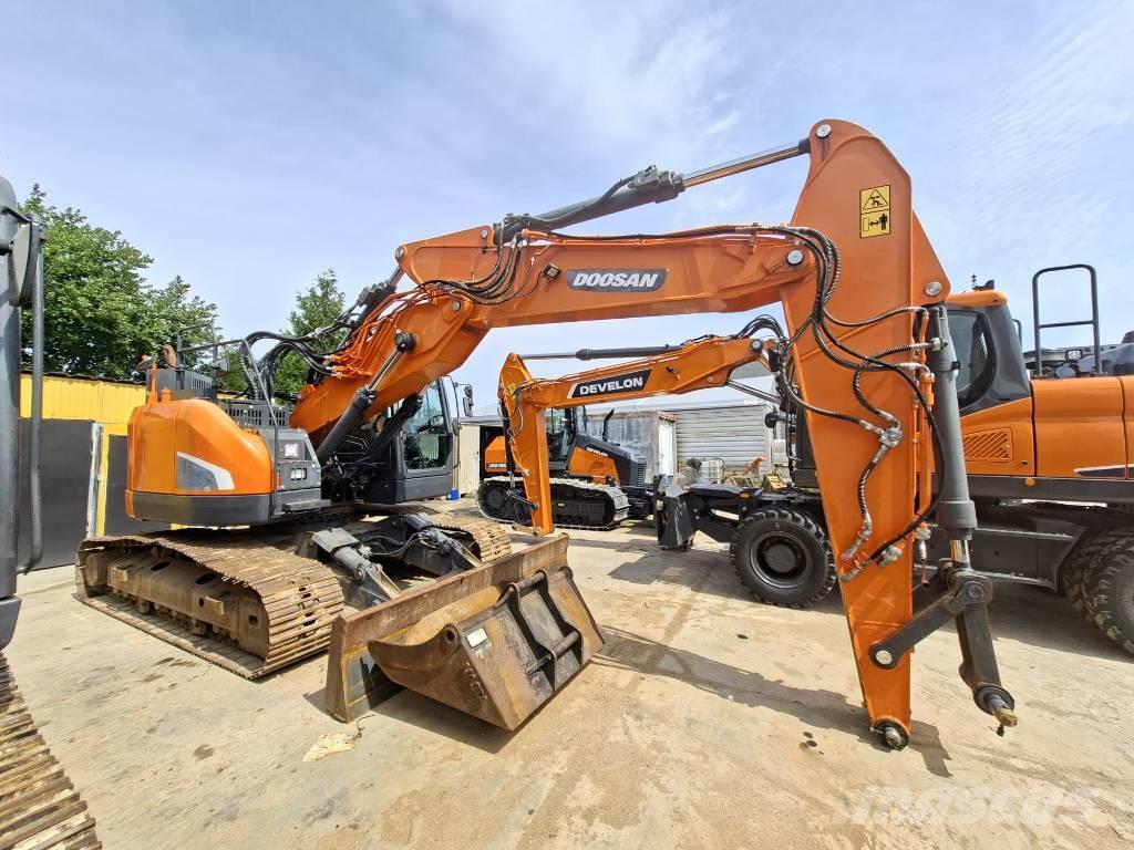 Doosan DX 235 LCR-5 حفارات زحافة