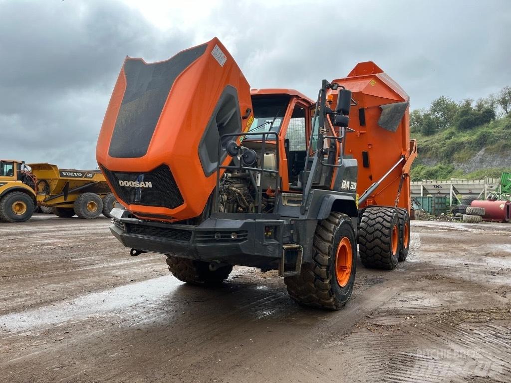 Doosan DA 30 ساحبات مفصلية