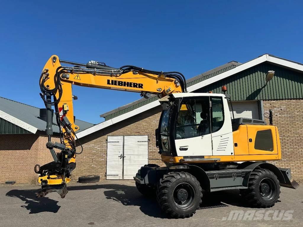 Liebherr A916 حفارات بعجل