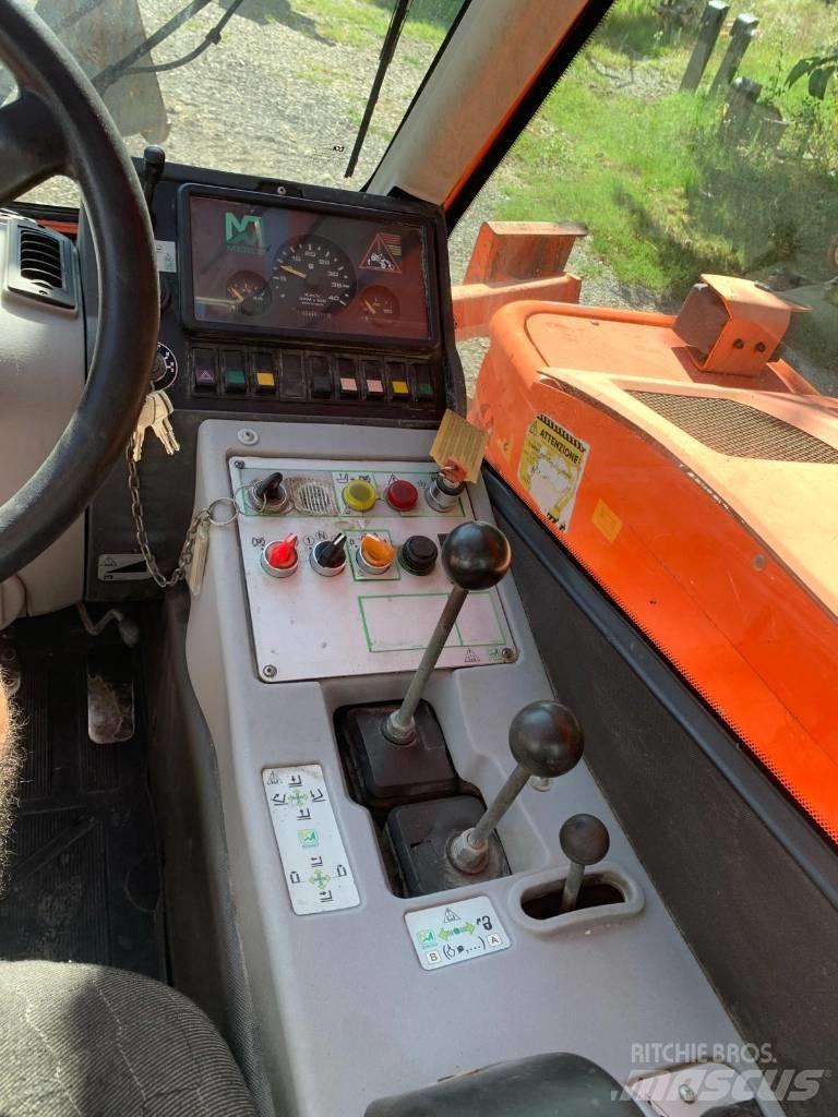 Merlo P 38.13 مناولات متداخلة