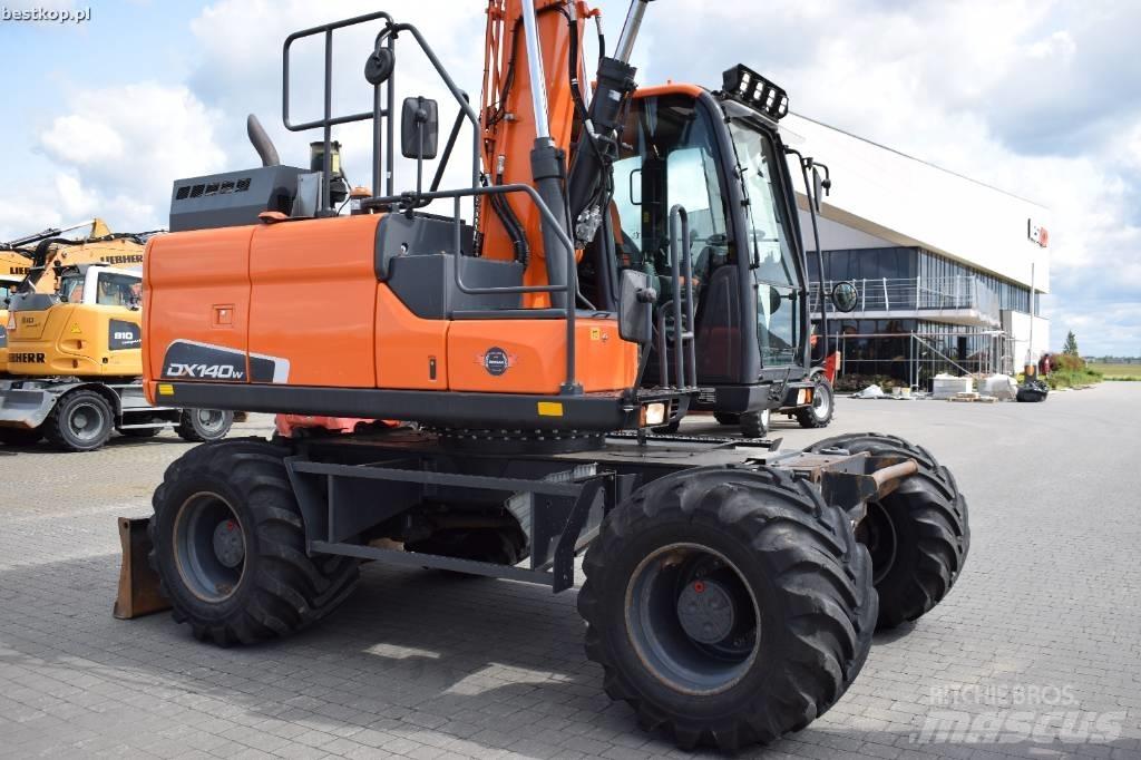 Doosan DX 140 W-5 حفارات بعجل