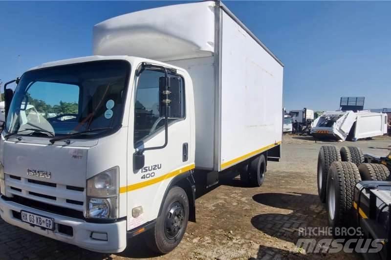 Isuzu NPR 400 شاحنات أخرى