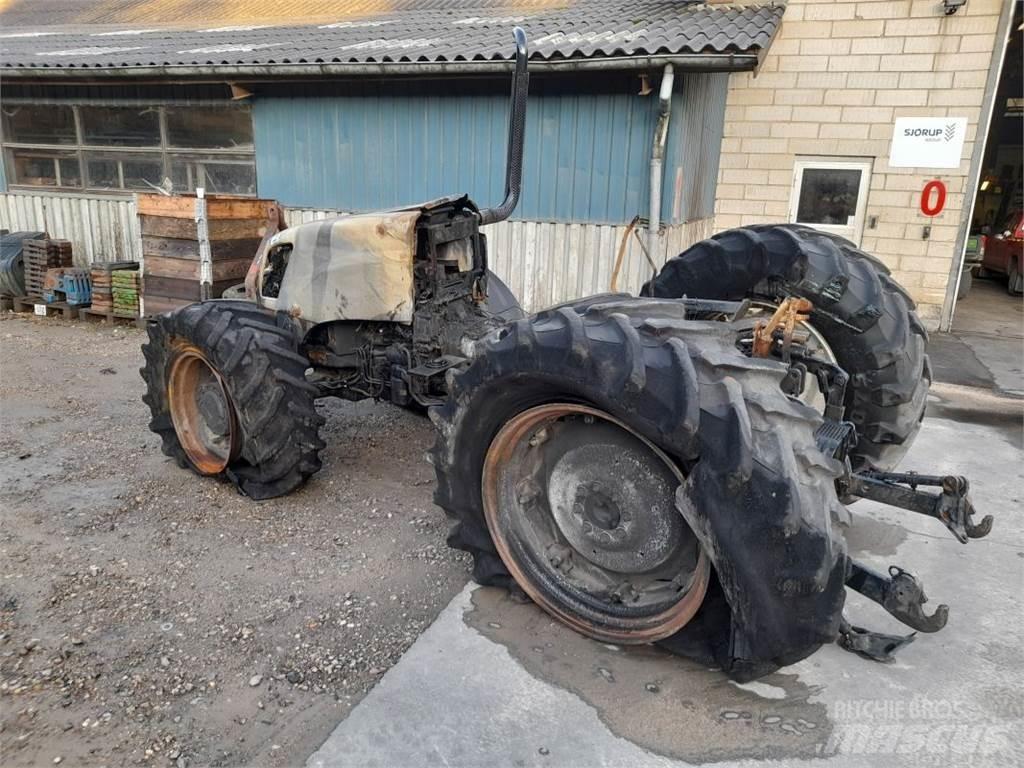 New Holland TL90 A الجرارات