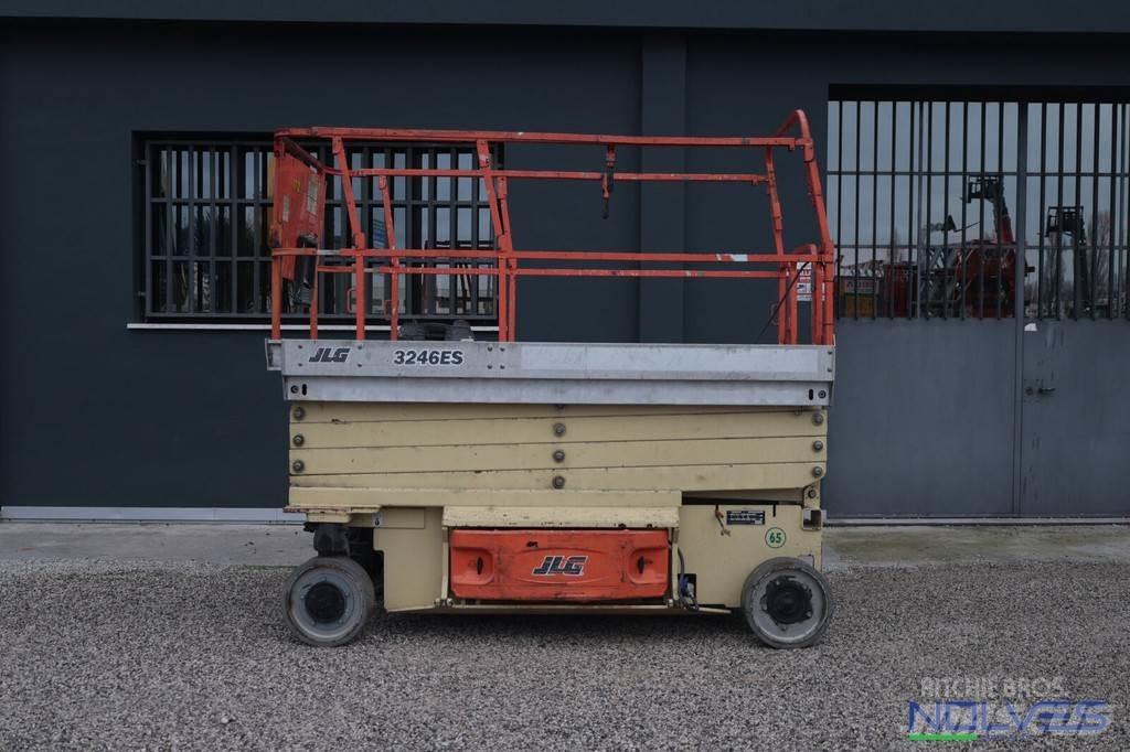 JLG 3246ES رافعات مقصية الشكل