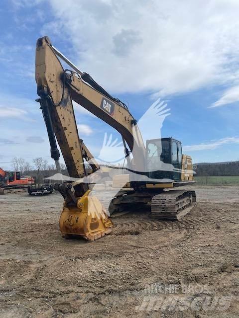 CAT 320 حفارات زحافة