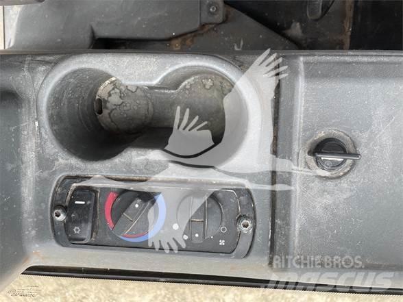 CAT D5K2 LGP بلدوزرات مجنزرة