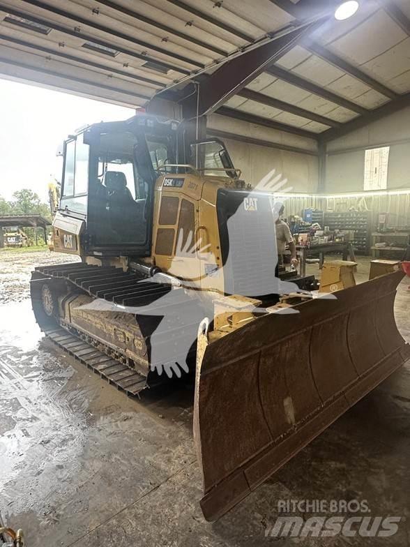 CAT D5K2 LGP بلدوزرات مجنزرة