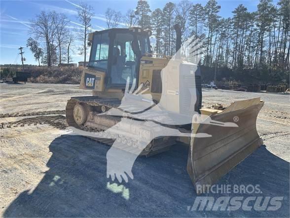 CAT D6K2 LGP بلدوزرات مجنزرة