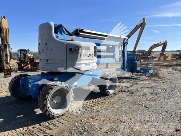 Genie Z60/34 رافعات سلة مفصلية