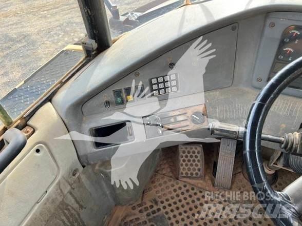 Volvo A25D ساحبات مفصلية