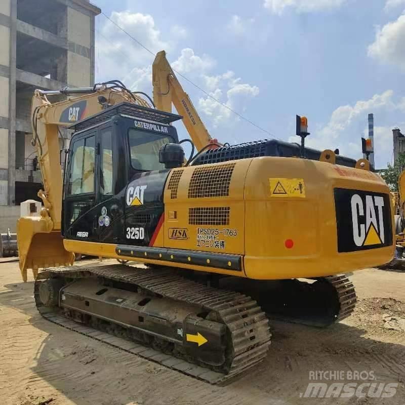 CAT 325 D حفارات زحافة