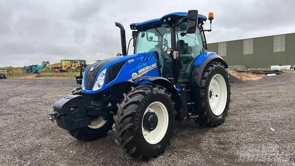 New Holland T6.155 الجرارات