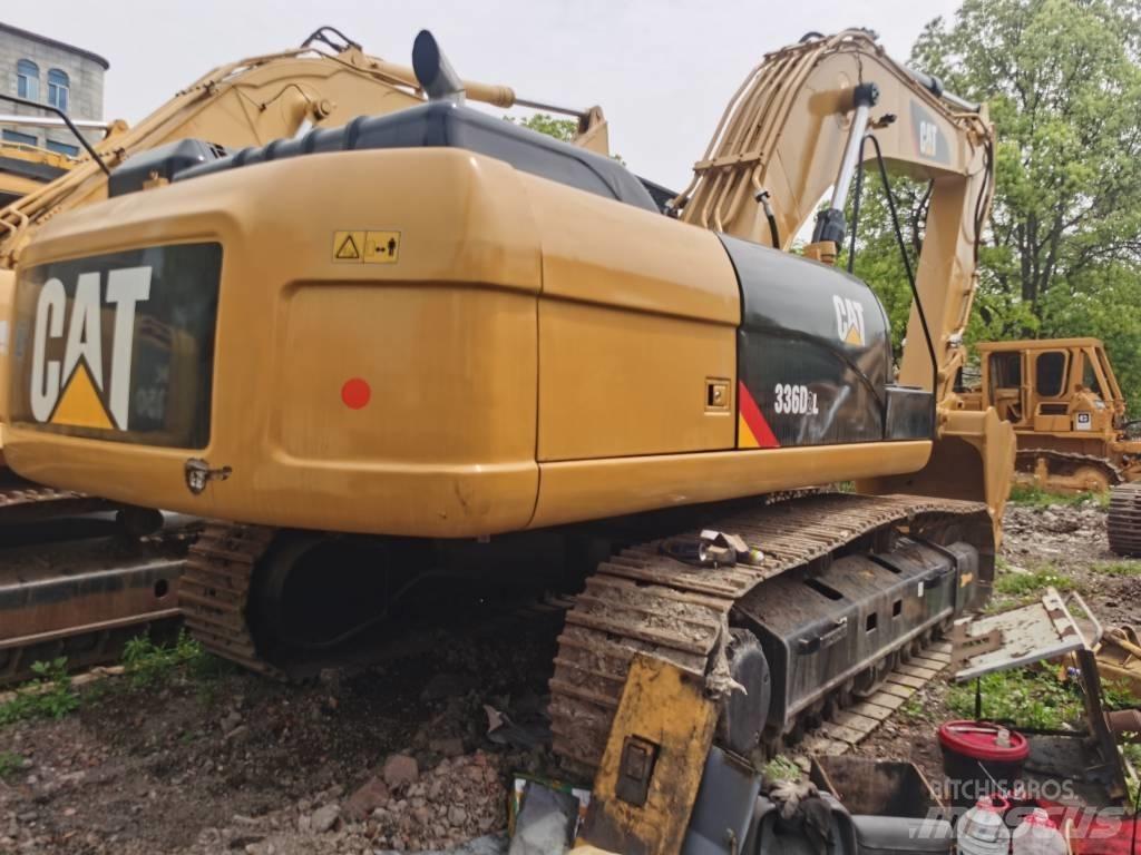 CAT 336 D2 حفارات زحافة