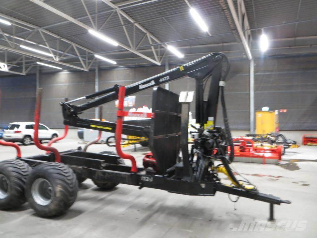 Nokka 4472 + MV1124 مقطورات تحريج