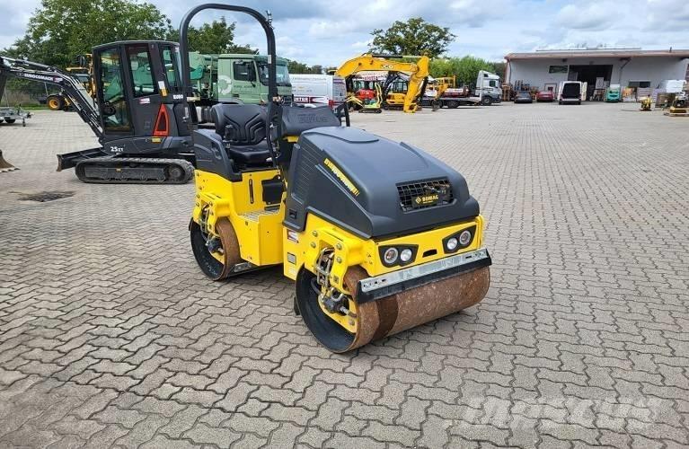 Bomag BW 100 AD M-5 مداحل ثنائية الاسطوانة