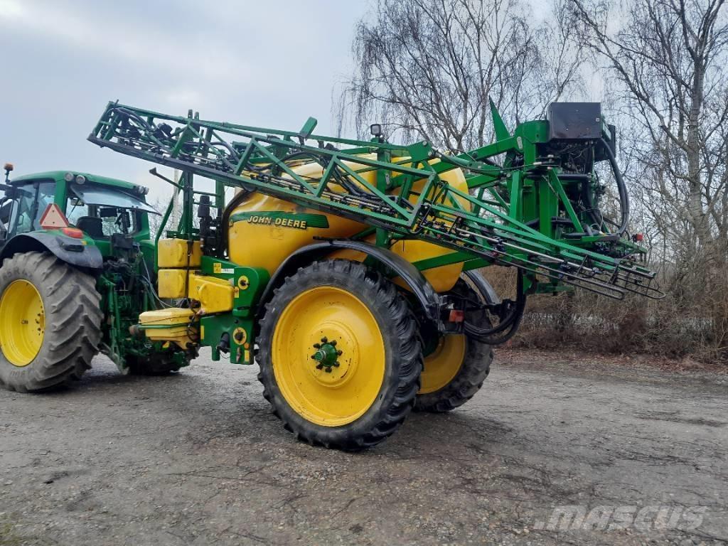 John Deere 840 الرشاشات