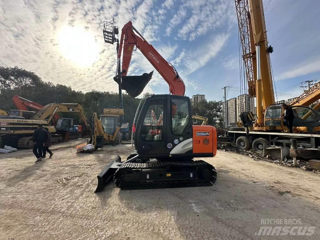 Hitachi ZX 70 حفارات زحافة