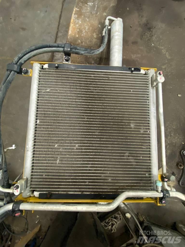 CAT 349 E Parts حفارات زحافة