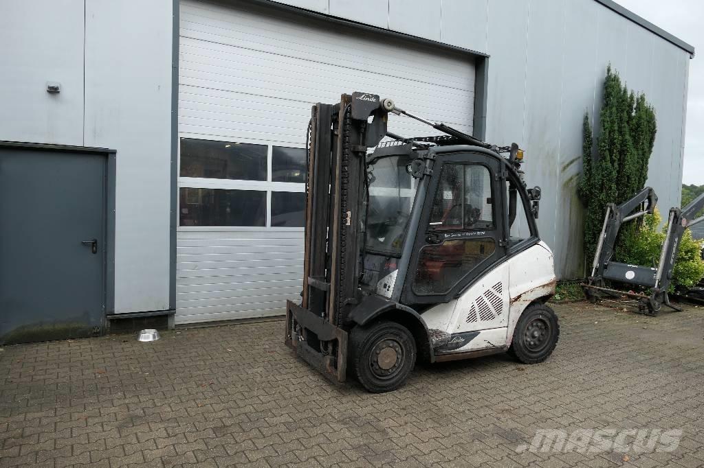 Linde H 40 D-02 شاحنات الديزل