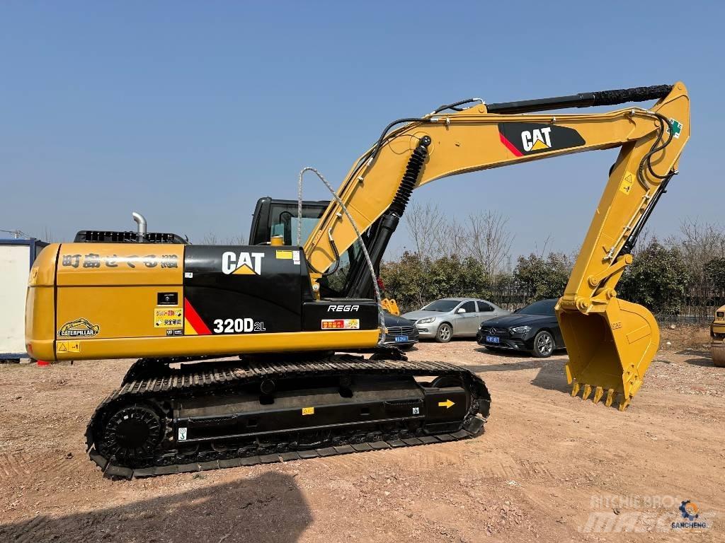 CAT 320D2L حفارات زحافة