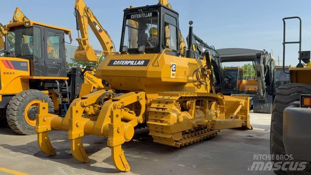 CAT D 6 G بلدوزرات مجنزرة