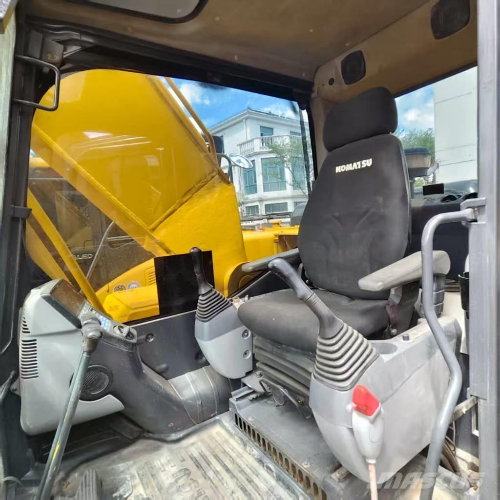 Komatsu PC 240 LC-8 حفارات زحافة