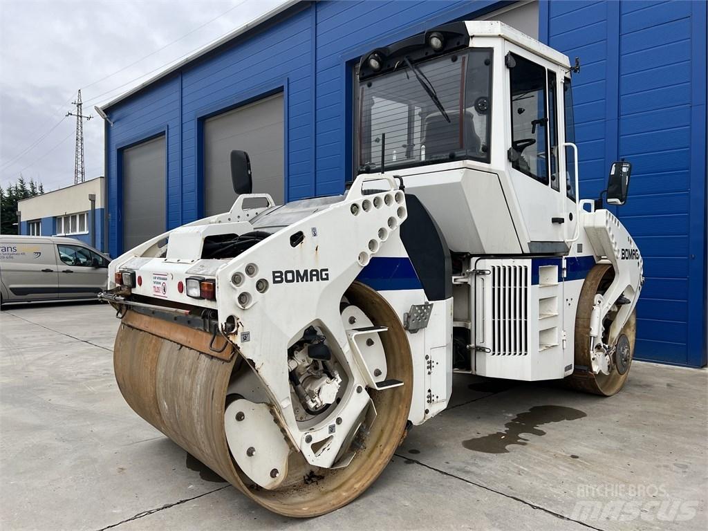 Bomag BW 154 AD-4 مداحل ثنائية الاسطوانة