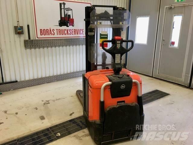 BT SPE 125 L معدات التكديس الجوالة